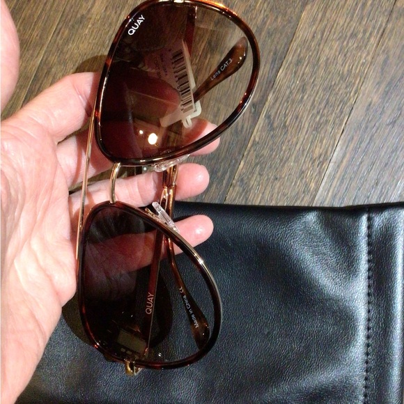 NEW! Quay Australia ALLIn ReguAR size medium Gold and Brown Aviator Sunglasses